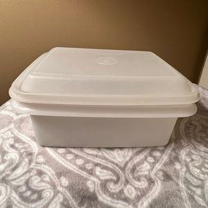 TUPPERWARE Vintage Ice Cream Keeper